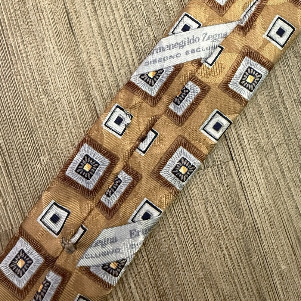 Ermenegildo Zegna Men's 100% Silk Geometric Pattern Beige Tie - Picture 4 of 7